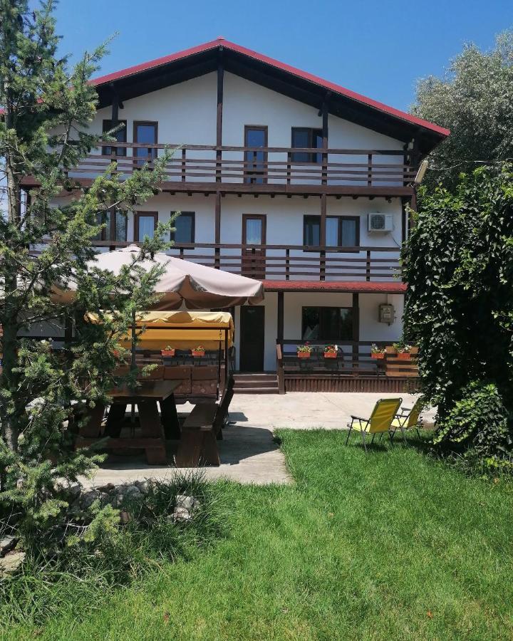 Casa Carp Calarasi Hotel Ngoại thất bức ảnh