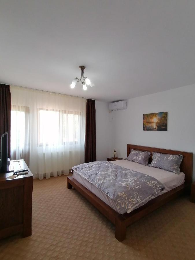 Casa Carp Calarasi Hotel Ngoại thất bức ảnh