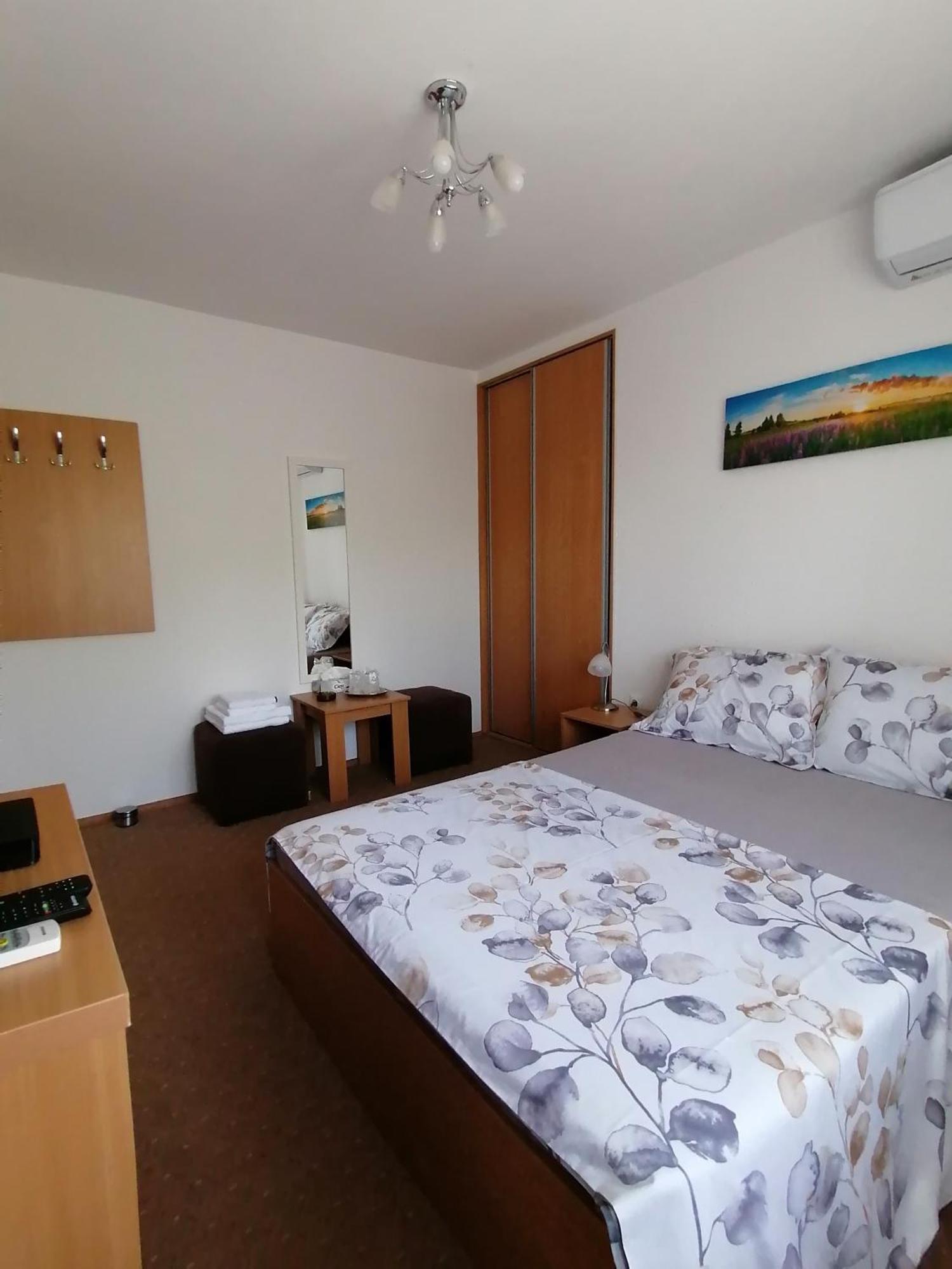 Casa Carp Calarasi Hotel Ngoại thất bức ảnh