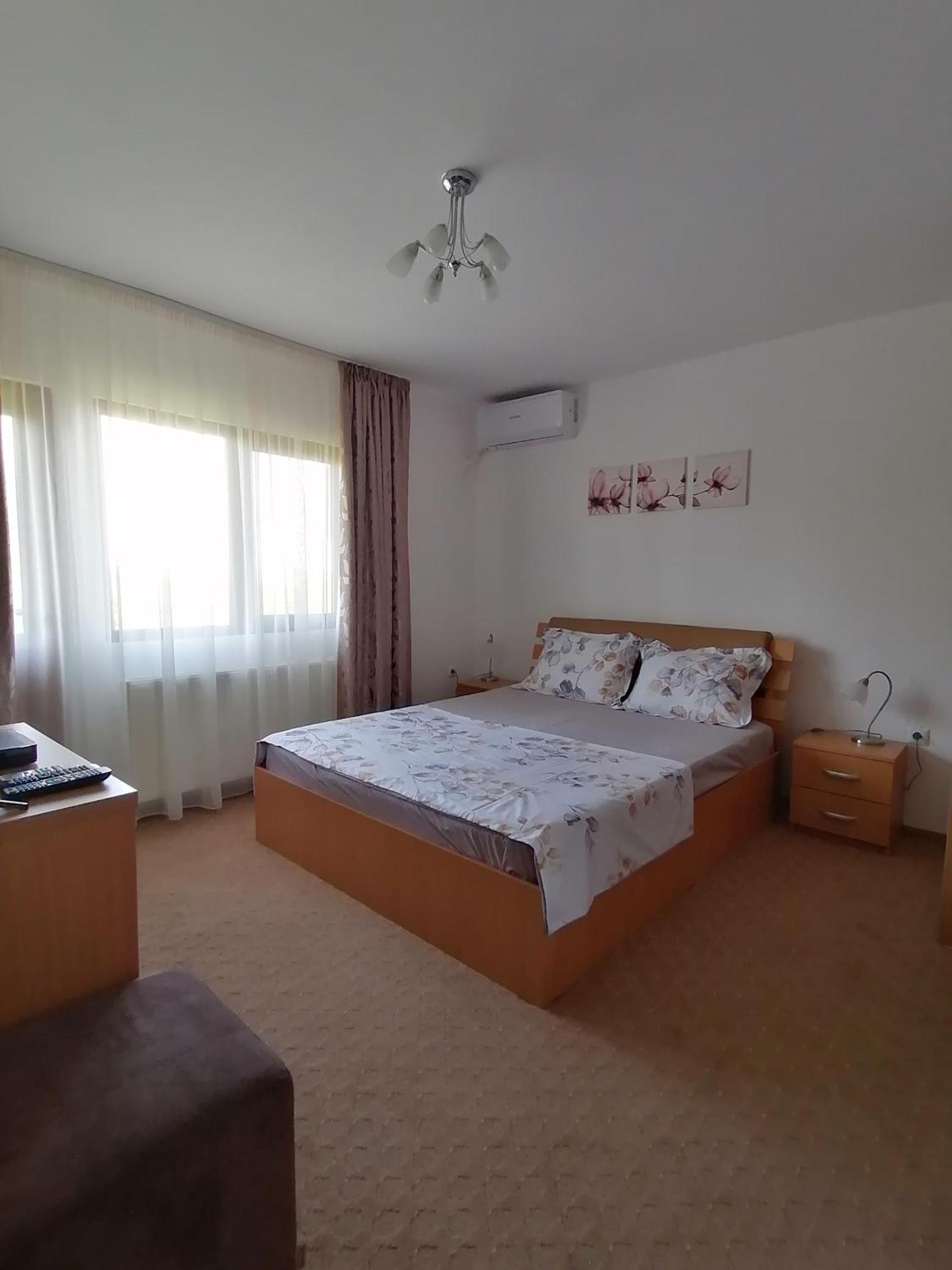 Casa Carp Calarasi Hotel Ngoại thất bức ảnh