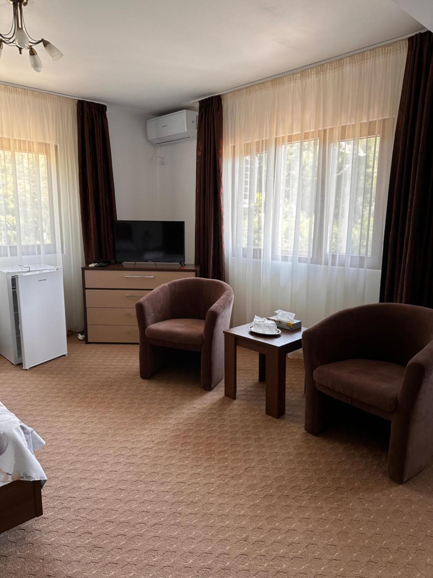 Casa Carp Calarasi Hotel Ngoại thất bức ảnh