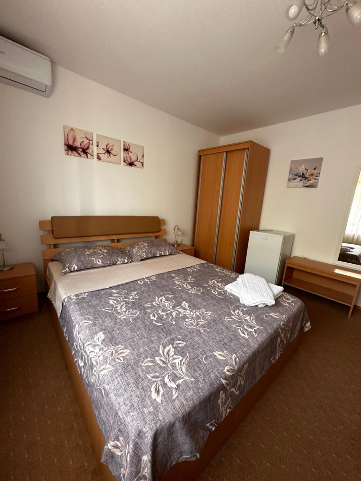 Casa Carp Calarasi Hotel Ngoại thất bức ảnh